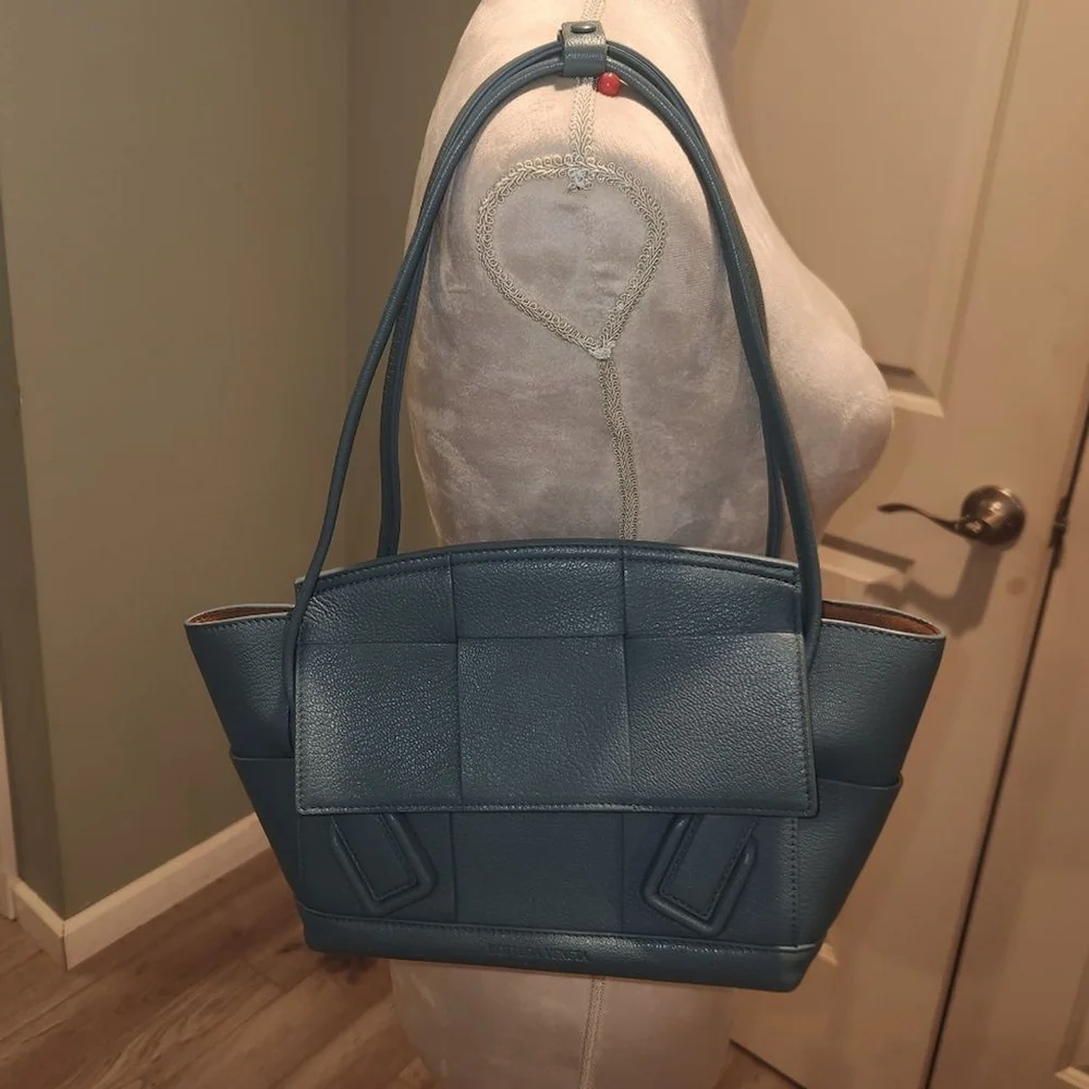 NWOT Bottega Veneta Small Arco Bag - Picture 2 of 13